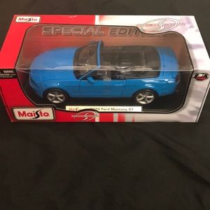 Maisto 2010 Model Ford Mustang